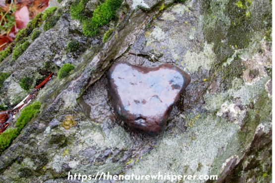 heart rock photograph